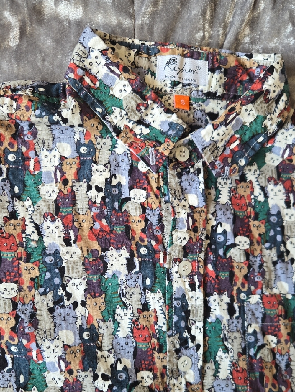 Rizhon Cats Print Mens Small Short Sleeve Shirt Button Down Collared